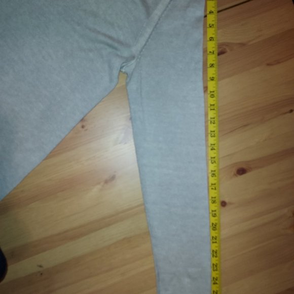 John Varvatos light Mans sweater NWOT - Picture 7 of 8